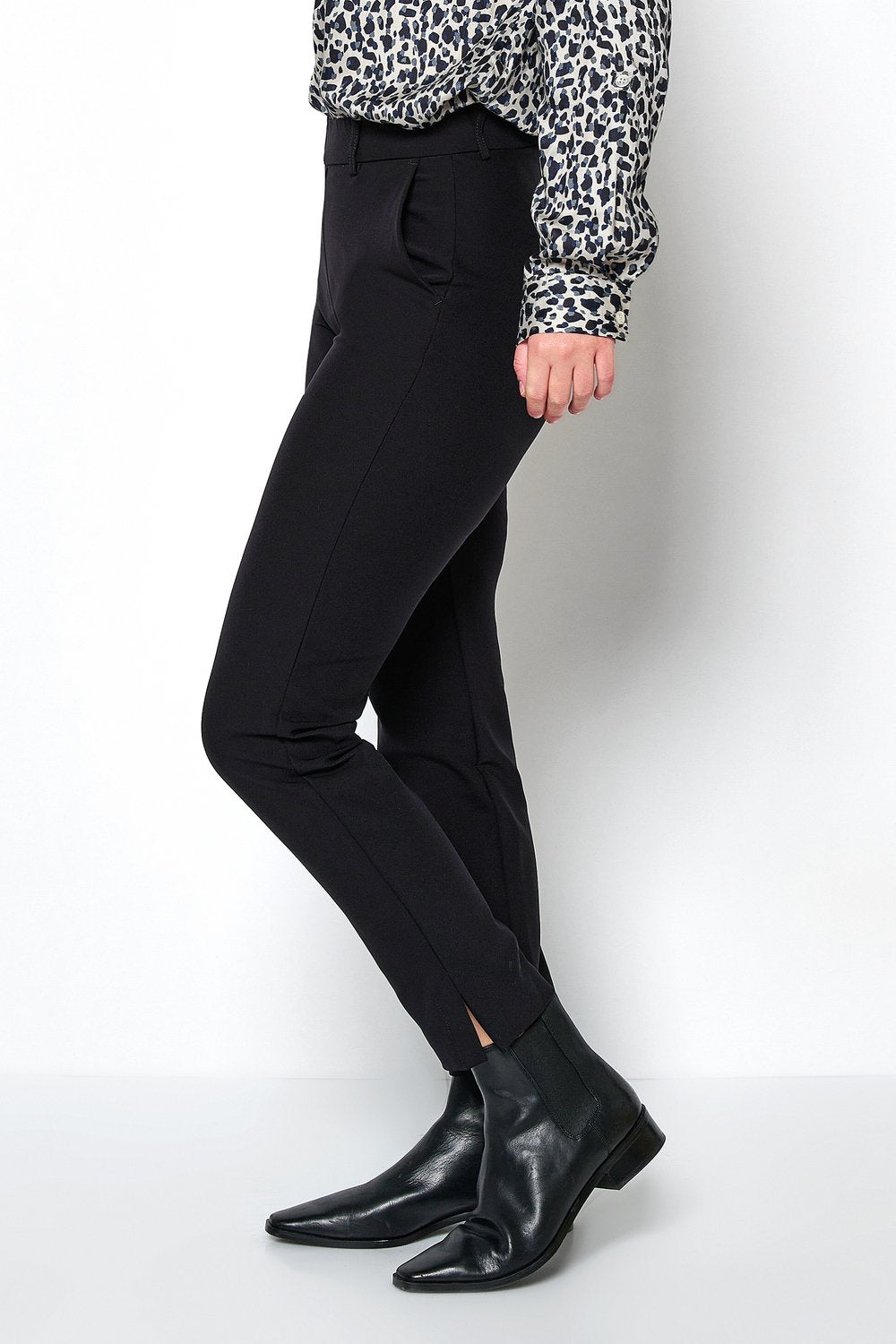 Jenny Business - 81-22/1213-54
