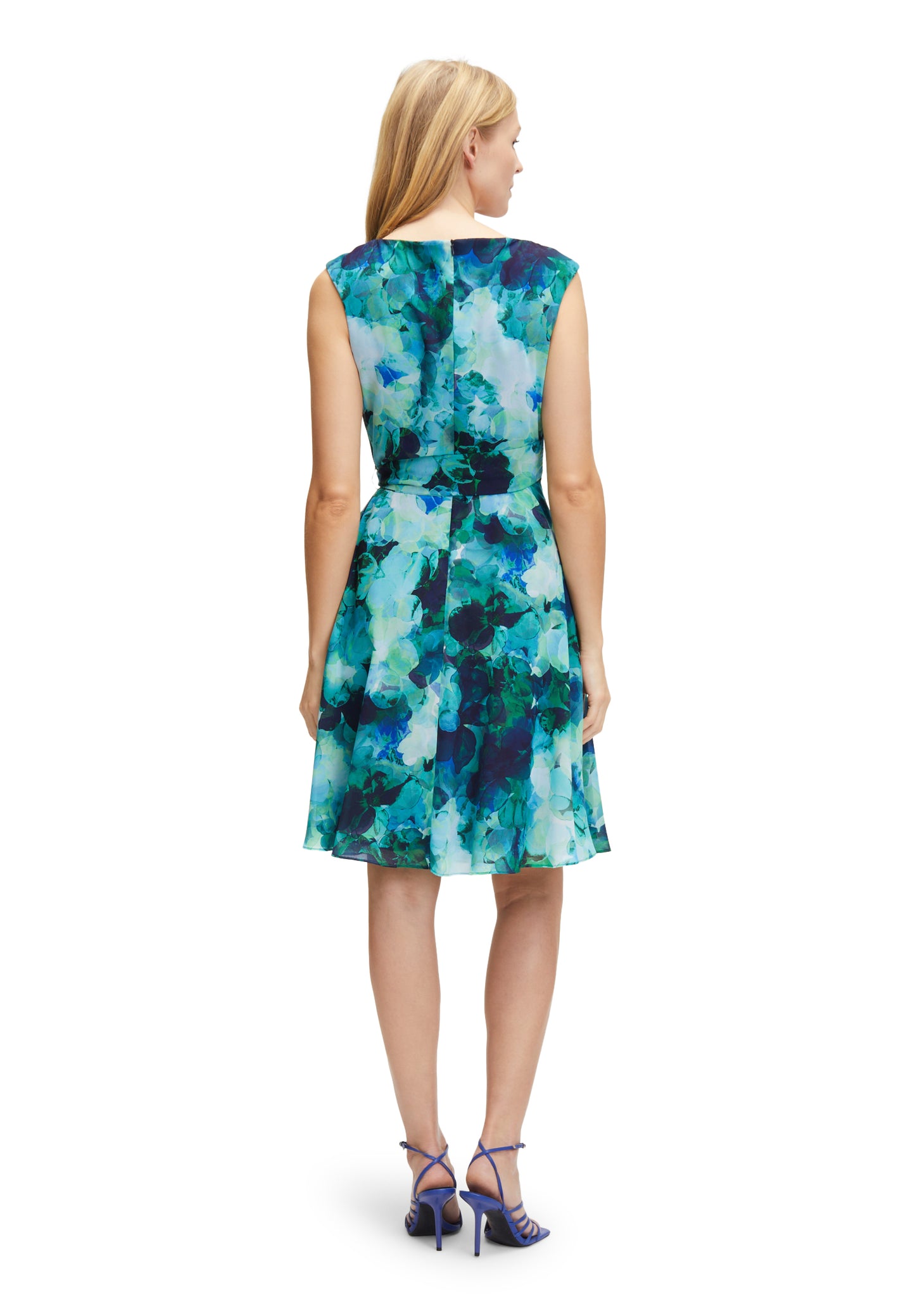 Kleid Kurz ohne Arm - 02934800