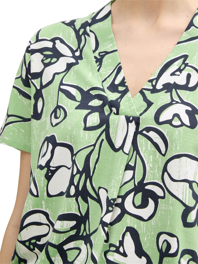 T-shirt v-neck alloverprinted - 1045570