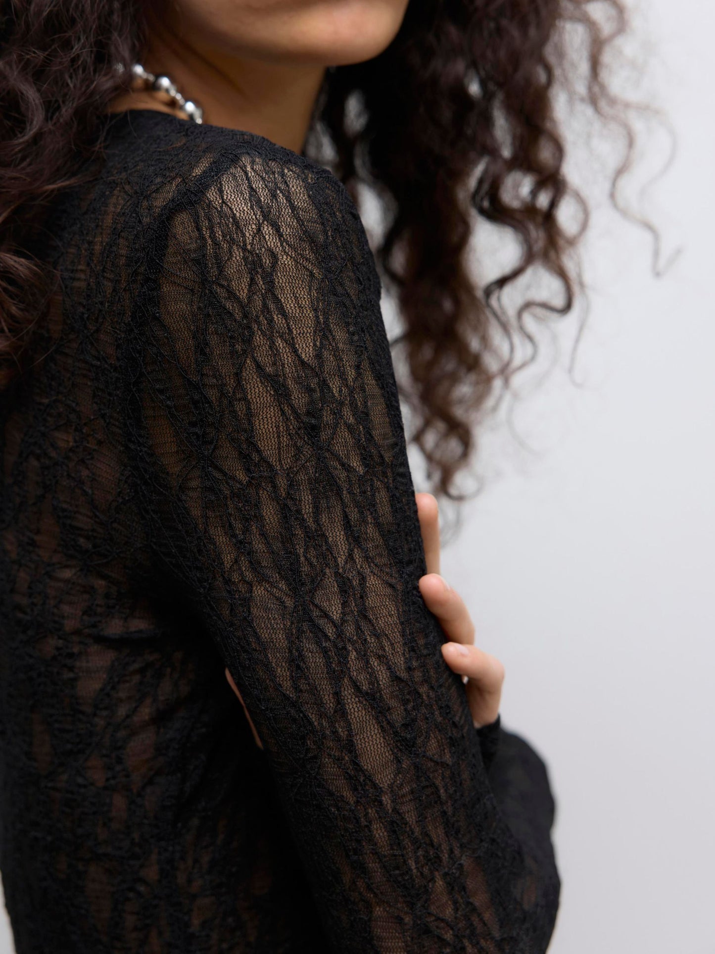 AWTESSY LS O-NECK LACE TOP NOOS - 10334538