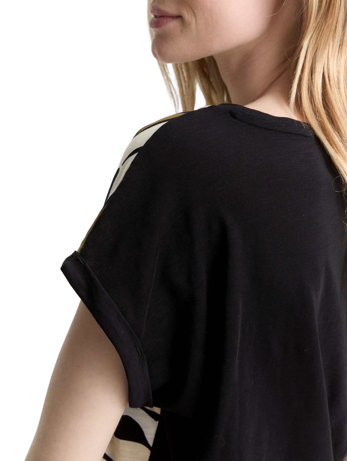 T-shirt deplaced print - 1047064
