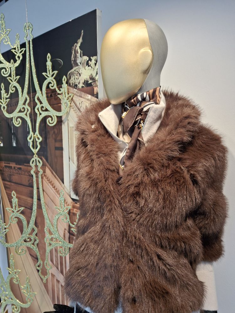 426134160 27.11.2025  Schaufenste 6