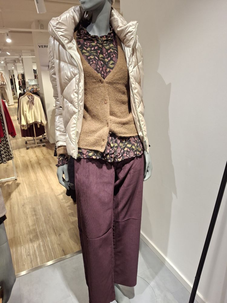 420638579 27.10.2025  Schaufenste 11