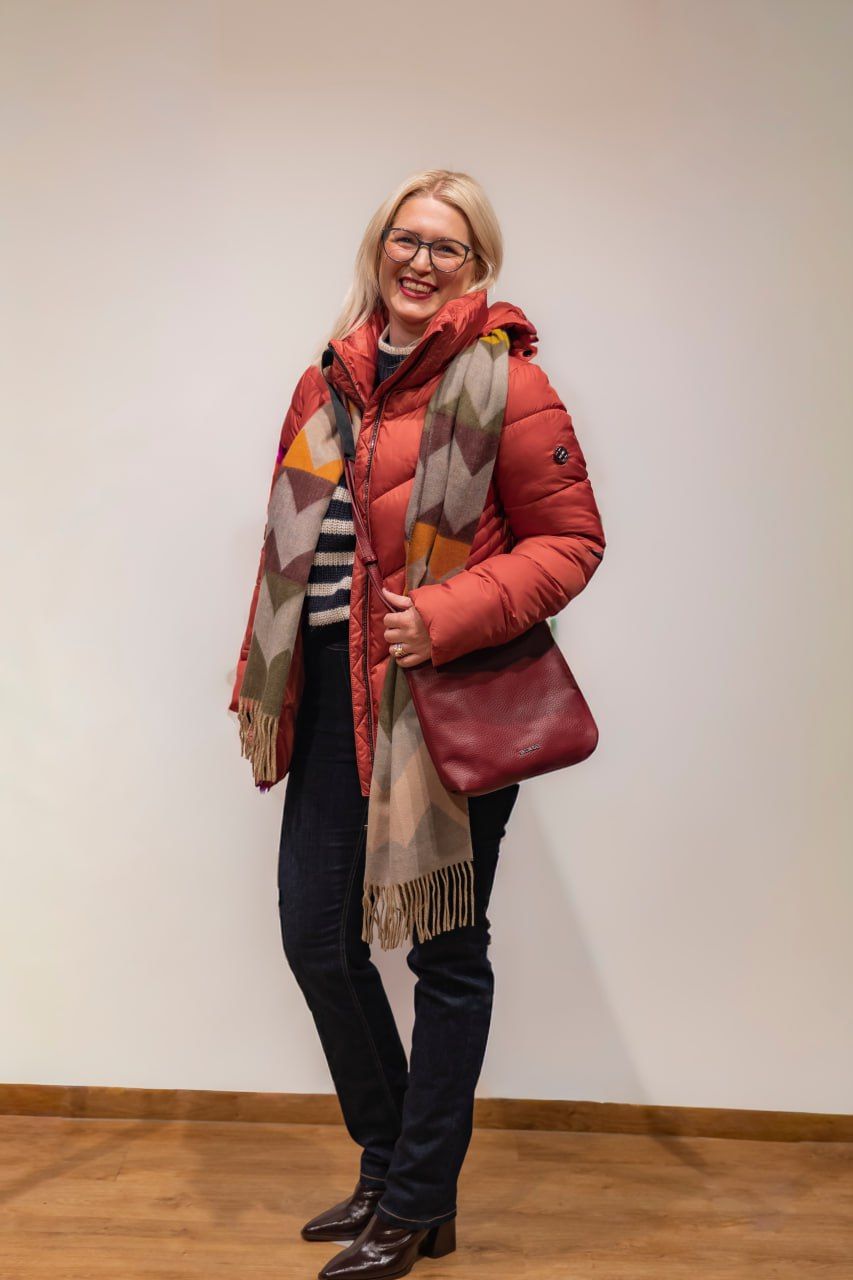 421859712 03.11.2025  Empfehlun 0 Julia 1. Gruppe C