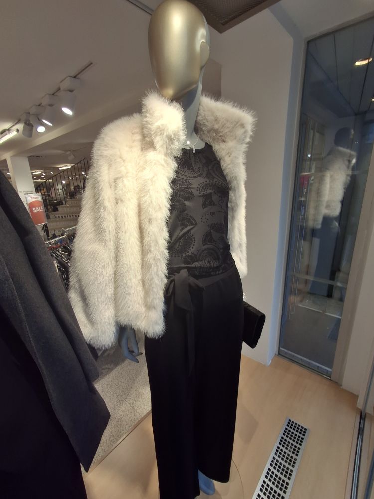 432892668 08.01.2026  Schaufenste 4