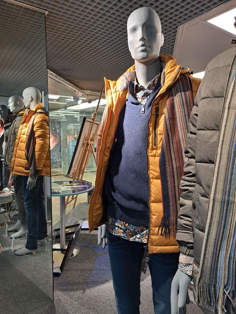 432240901 03.01.2026  Schaufenste 5