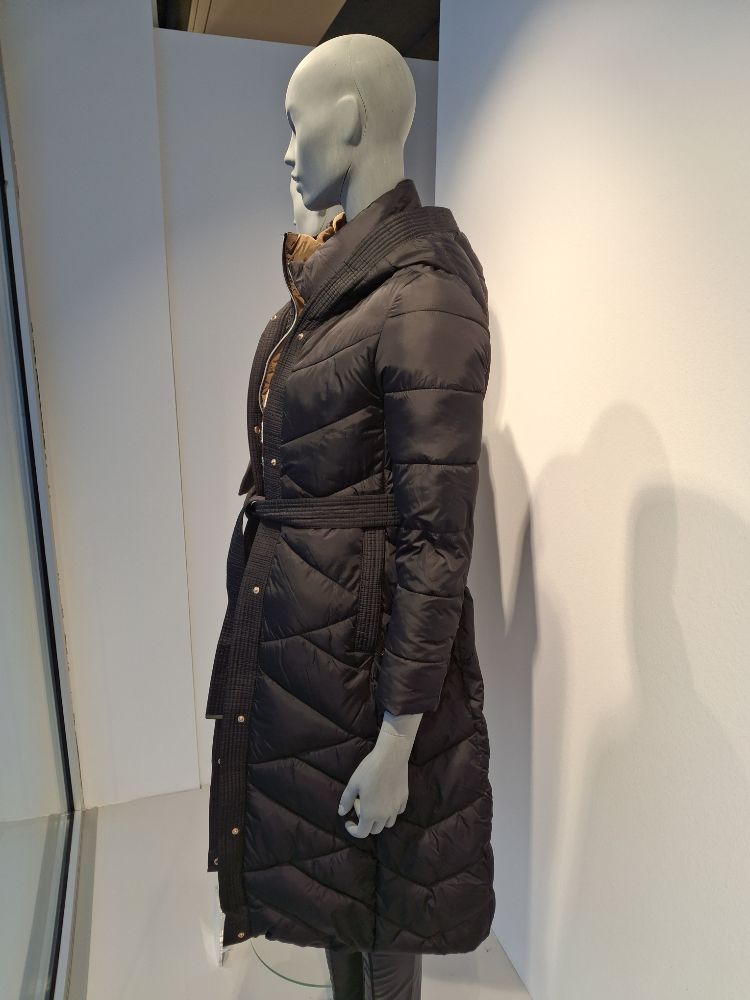 432204207 03.01.2026  Schaufenste 6