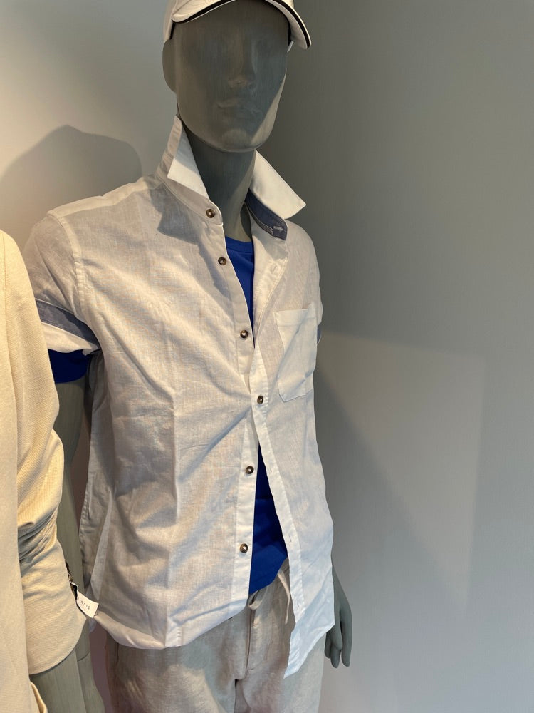 393260972 22.05.2025  Schaufenste 6