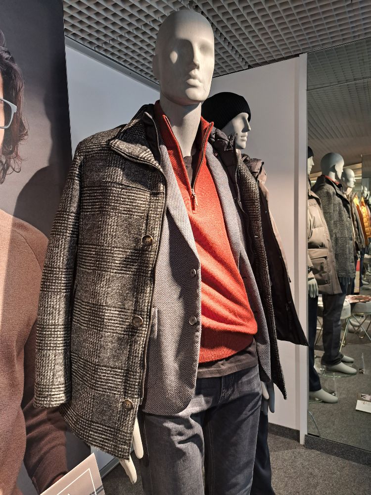 432240530 03.01.2026  Schaufenste 5