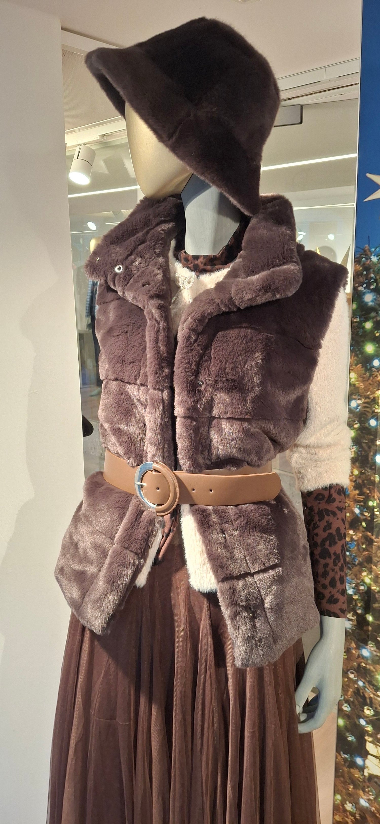 426325912 28.11.2025  Schaufenste 0