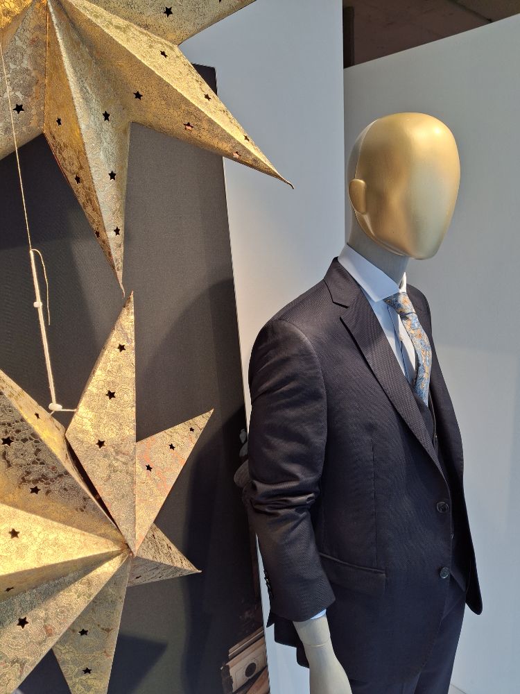 426135327 27.11.2025  Schaufenste 6