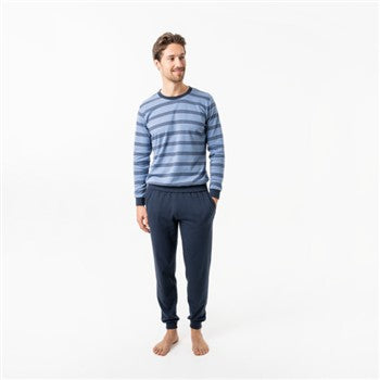 420948292 29.10.2025  Schaufenste 4