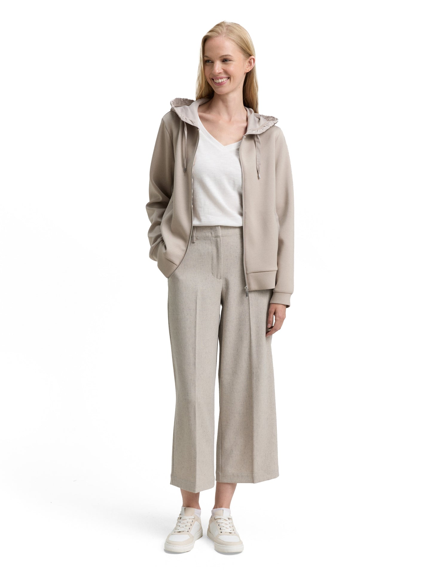 Sweatjacket with hood - 1048293