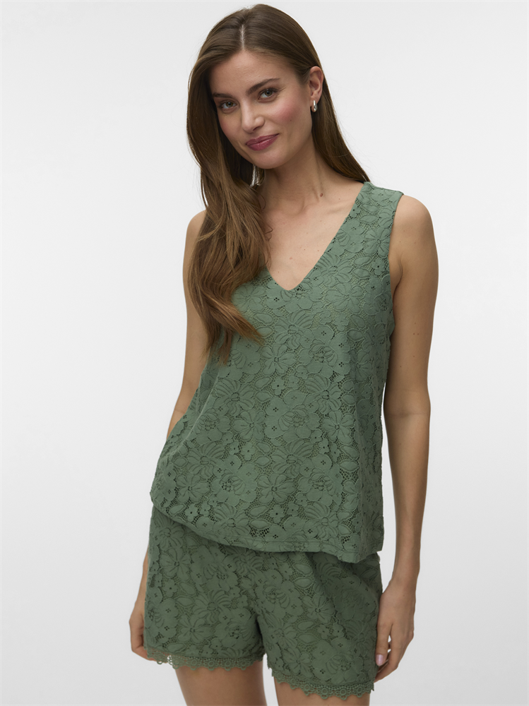 VMHONEY LACE SL V-NECK TOP WVN GA - 10330053