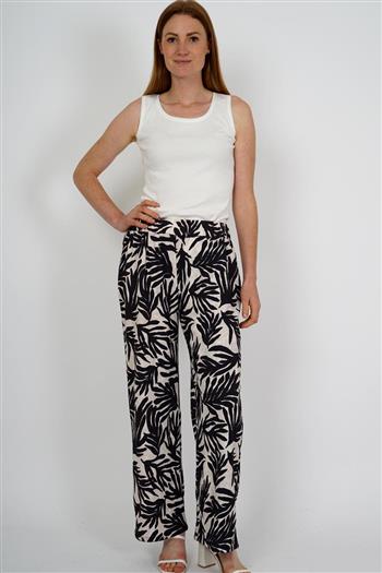 405304087 02.08.2025  Schaufenste 11