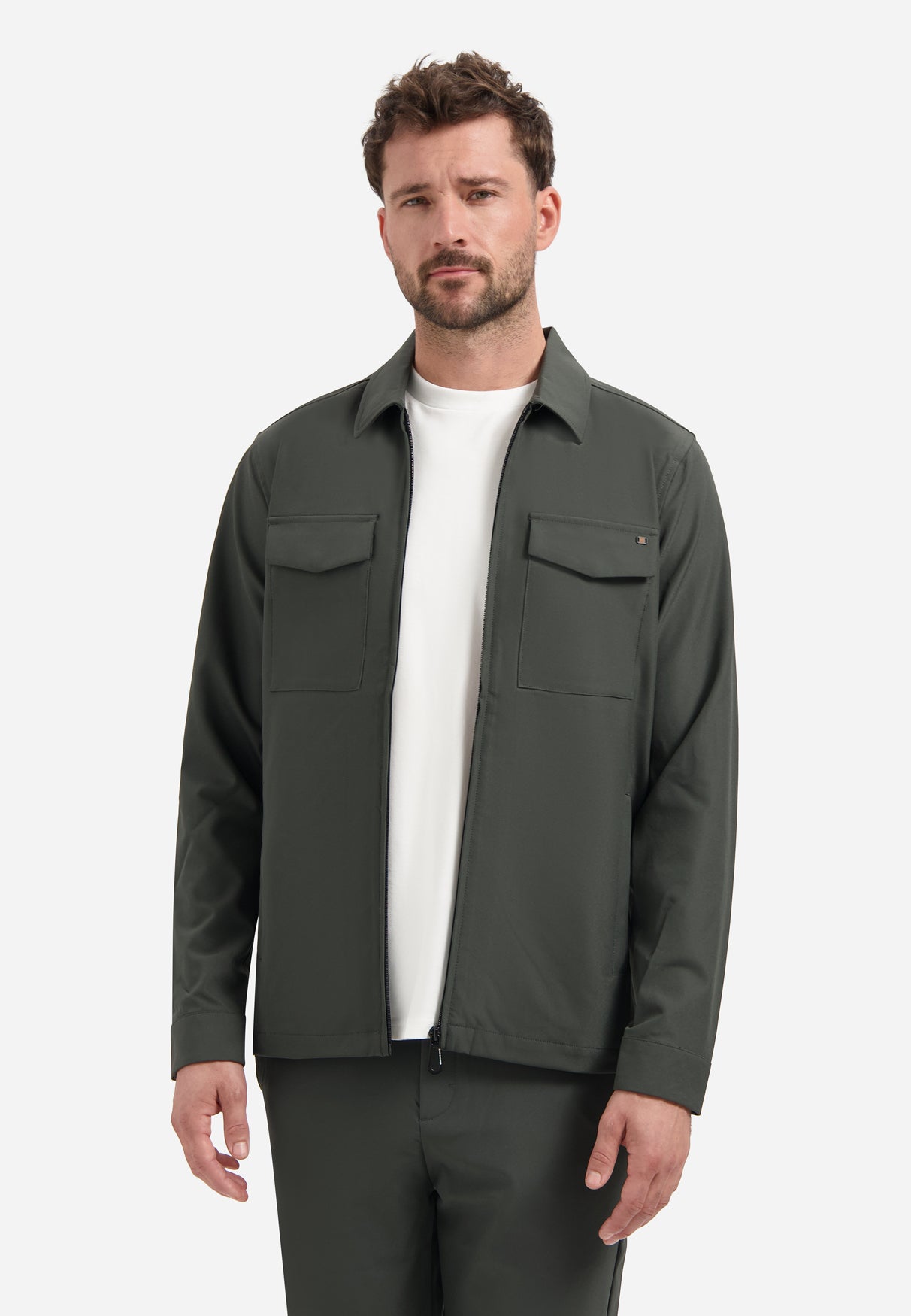 409548206 26.08.2025  Schaufenste 4