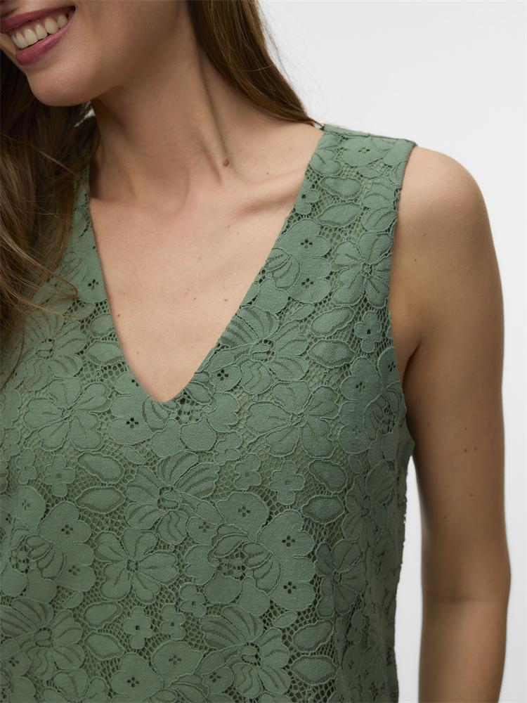 VMHONEY LACE SL V-NECK TOP WVN GA - 10330053