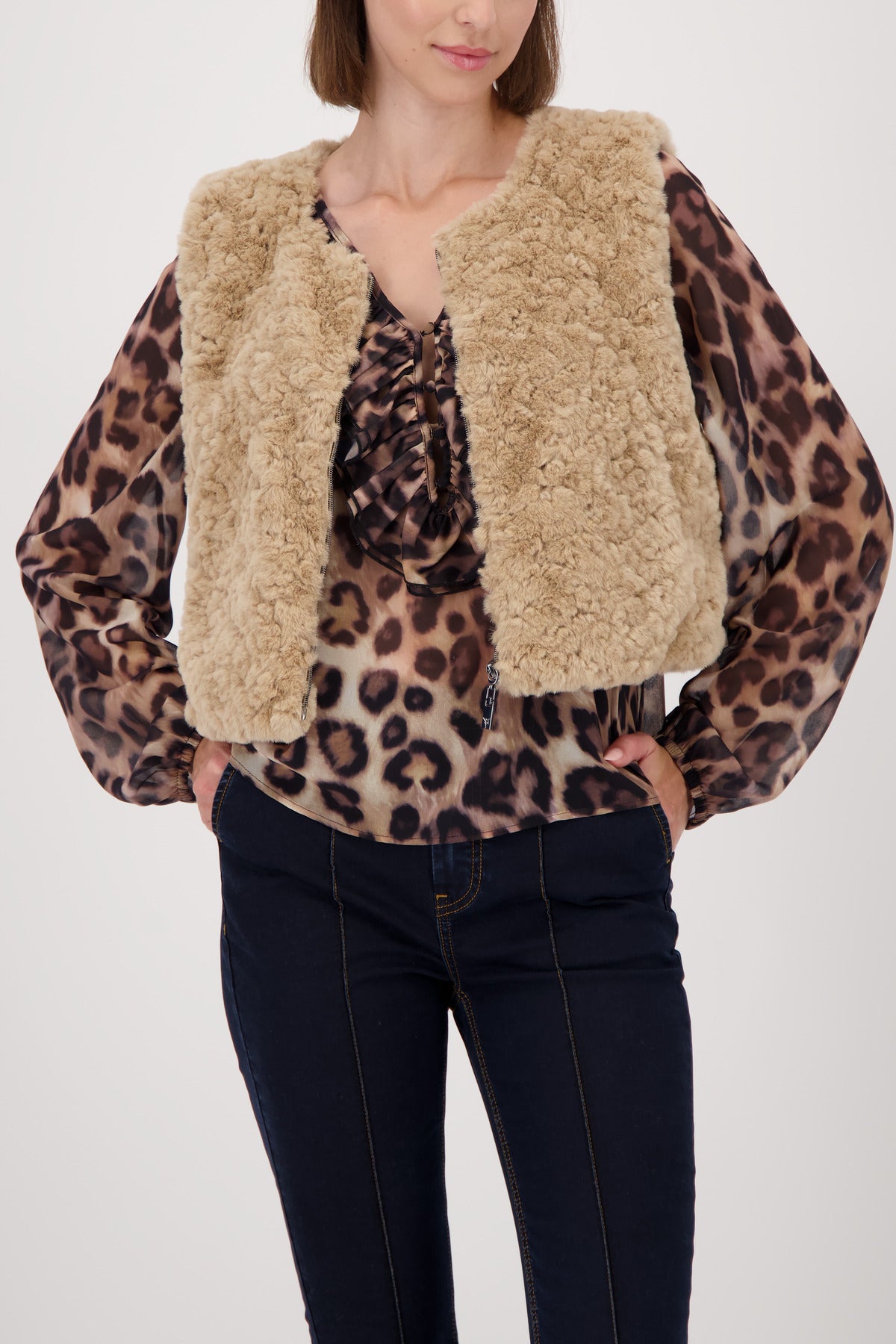 426330764 28.11.2025  Schaufenste 4